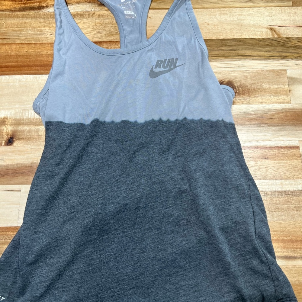 Nike tank